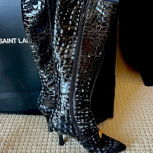 Versace patent leather knee-high crocodile boots - Picture 8 of 8